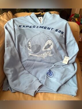 Freeze Chambray Blue Pullover Hoodie with Navy Graphic